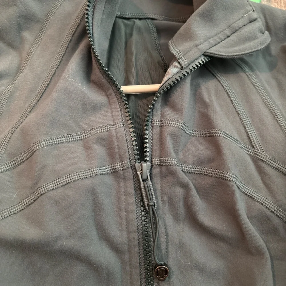 Lululemon Define Jacket - Picture 3 of 3